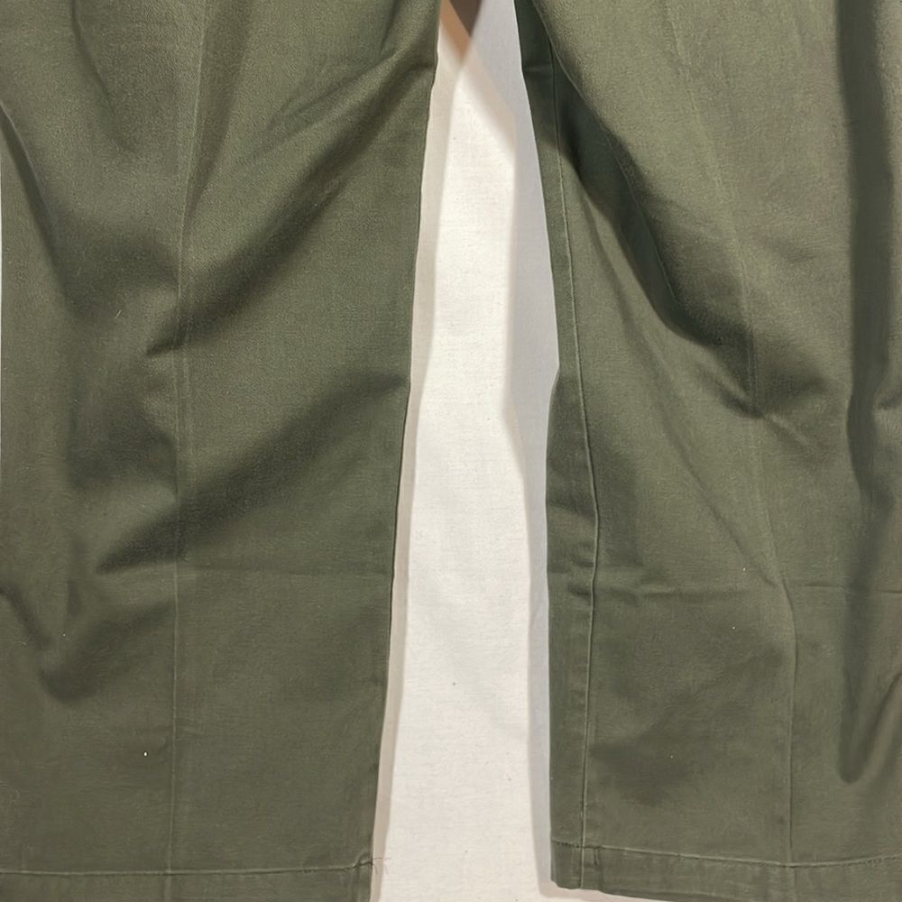 Lands End army green pleated trousers - Picture 8 of 9